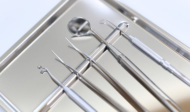 歯医者の治療器具